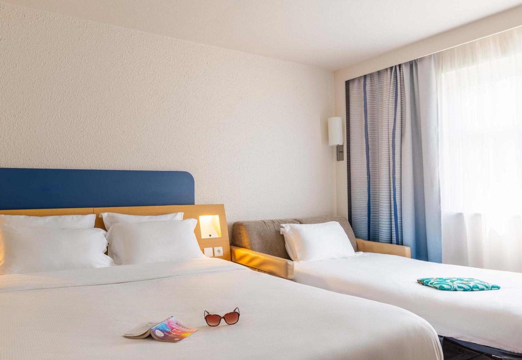 B&B Hotel Lyon Nord 4 Etoiles Dardilly Zimmer foto